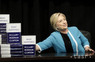 Spomienková kniha Hillary Clintonovej sa ihneď stala bestsellerom