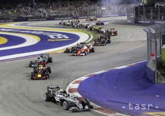 Šéf F1 Carey chce zotrvanie Veľkej ceny Singapuru v kalendári