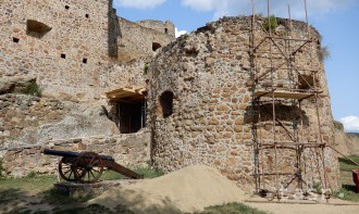 Na hrade Fiľakovo počas sezóny prebiehal archeologický prieskum