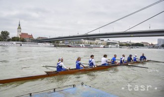 FOTO: Veslári UK zvíťazili v Univerzitnej regate