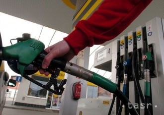 Benzín a motorovú naftu natankujete drahšie, ceny LPG klesli