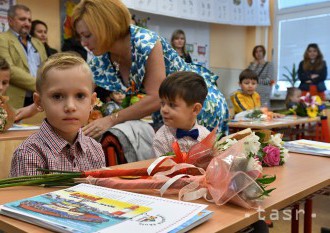 Príspevok k rodinným prídavkom na začiatku školského roka nebude