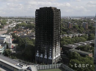 POLÍCIA: Počet obetí požiaru v Grenfell Tower bude asi nižší než 80