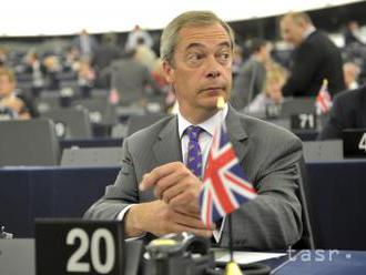 Mayovej prejav bol zradou brexitu, tvrdí Farage