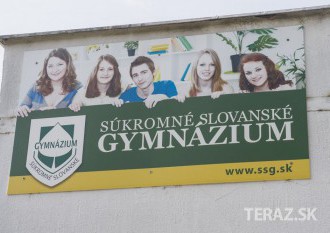 V portfóliu Súkromného slovanského gymnázia bolo osem cudzích jazykov