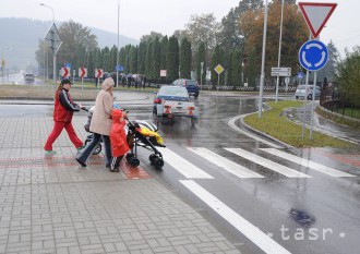 Vodič zrazil chodkyňu, ešte ju aj oklamal a ušiel