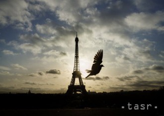 Eiffelova veža dnes privíta 300-miliónteho návštevníka