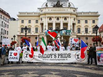 FOTO V Bratislave sa dnes opäť pochodovalo: Tentokrát za práva otcov