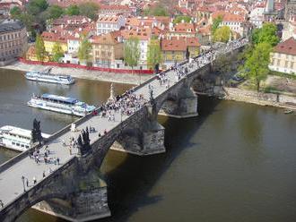 FOTO Nechali sa nachytať ako malé deti: Kotlebovci naleteli na bizarnú správu