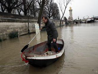 Parížske múzea aktivovali plány na ochranu zbierok pred povodňami