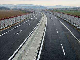 V tomto roku štát neodovzdá motoristom ani kilometer novej diaľnice