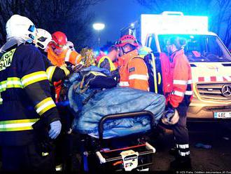 VIDEO Zásahu pražských hasičov pri tragickej nehode: Prehovoril manžel ženy z autobusu smrti