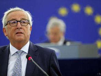 Juncker: Zriadenie táborov pre migrantov v Afrike nie je aktuálne