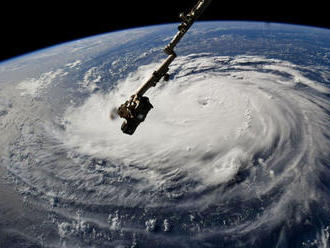 K pobrežiu Floridy smeruje hurikán Michael