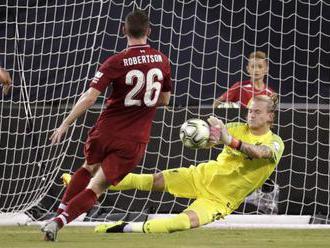 Video: Nešťastník Karius sa opäť nevyznamenal, brankár Besiktasu inkasoval z ďalekonosného centra