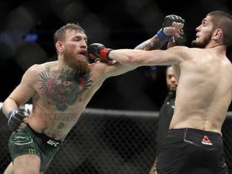 Video: V súboji MMA Nurmagomedov zdolal McGregora, opasok však nezískal a záver poznačil škandál