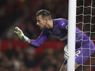 Tri góly v priebehu 20 minút rozhodli o prehre Newcastle, Dúbravka si však vyslúžil pochvalu