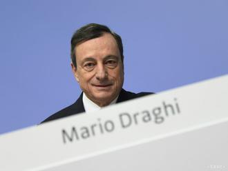 M. Draghi: Spomaľovanie ekonomiky eurozóny je len dočasné