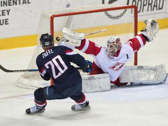 Hráčmi týždňa KHL sú Bespalov, Holm a Zernov, nováčikom Konovalov