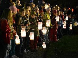 Svatomartinský lampionový průvod v Praze na Vyšehradě