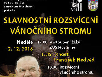 Slavnostní rozsvícení vánočního stromu v Hostinném