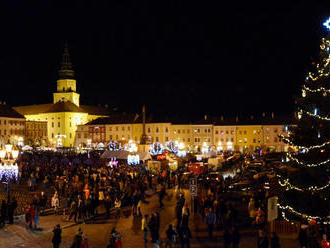 Rozsvícení vánočního stromu s Mikulášem - Kroměříž