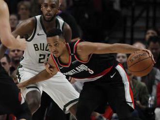 Video: McCollum sa v zápase NBA blysol 40 bodmi, ale suverénne Milwaukee na západe narazilo