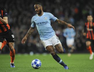 Raheem Sterling predĺžil zmluvu s Manchestrom City, týždenne si zarobí stovky tisíc