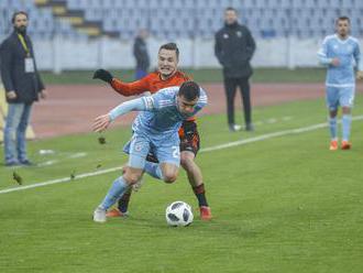 Nitra šokovala Trnavu dvoma gólmi v samom závere, Slovan naďalej bez prehry