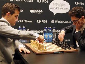 Carlsen je tretíkrát majstrom sveta v šachu, v tajbrejkoch ani raz nezaváhal