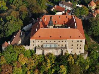 Trojnásobným vrahem na zámku v Náměšti nad Oslavou byl zahradník