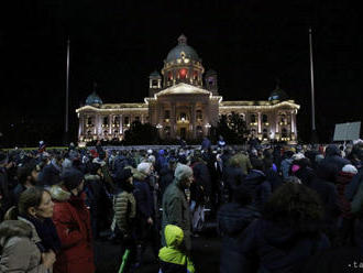 Tisíce ľudí v Srbsku protestuje proti vláde Aleksandara Vučiča