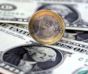 Kurz eura stagnuje na úrovni 1,1360 USD/EUR