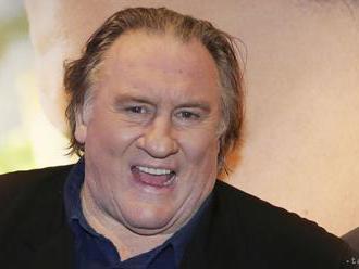 G. Depardieu oslavuje sedemdesiatku, na konte má veľa úloh i deliktov