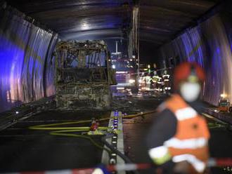 Gotthardský cestný tunel uzavreli pre požiar vozidla