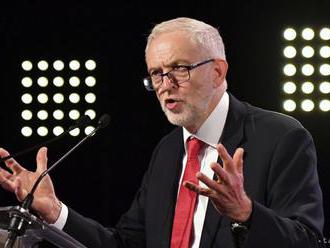 Corbyn v novoročnom posolstve skritizoval Mayovú za brexit