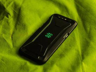 RECENZE – Xiaomi Black Shark cílí na hráče silným výkonem a neotřelým vzhledem