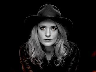 Elles Bailey The Bladderstones