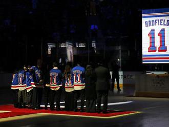 Video: New York Rangers si uctili Hadfielda, jeho „11“ putovala pod strechu Madison Squa