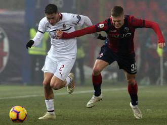 Video: AC Miláno v Bologni iba remizovalo, šancu na výhru mu znížila červená karta