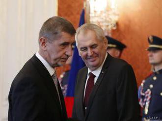 Zeman nebude Babišovi zväzovať pri rokovaní o vláde ruky termínmi