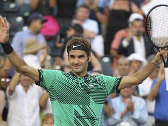 Federer zvládol začiatok v Rotterdame, je dva triumfy od postu jednotky