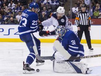 Video: Varlamov vychytal shutout, Kadri sa v NHL blysol hetrikom a Andersen 54 zákrokmi