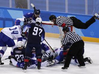 Slovensko nezaskočilo ďalšieho favorita, o výhre USA rozhodol syn bývalého hráča NHL, píšu médiá