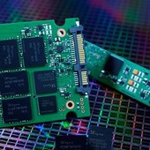 Tsinghua Unigroup bude pro Intel vyrábět 3D NAND Flash