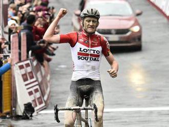 Aktualizované: Peter Sagan prišiel do cieľa na Strade Bianche so stratou dvoch minút, preteky ovládo