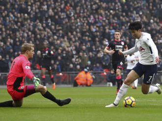 Newcastle s Pekaríkom nestačil na Liverpool, výhru Tottenhamu zabezpečil Kórejčan Son Hong-min