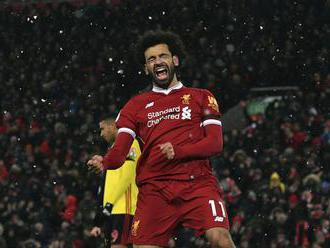 Video: Mohamed Salah sa v drese FC Liverpool blysol štyrmi gólmi, Everton si poradil so Stoke City