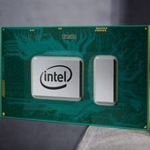 Intel se měl také dobře, opět pokořil rekord v tržbách, ale na 10 nm si počkáme