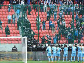 O poriadok počas derby Trnava – Slovan sa starali stovky policajtov